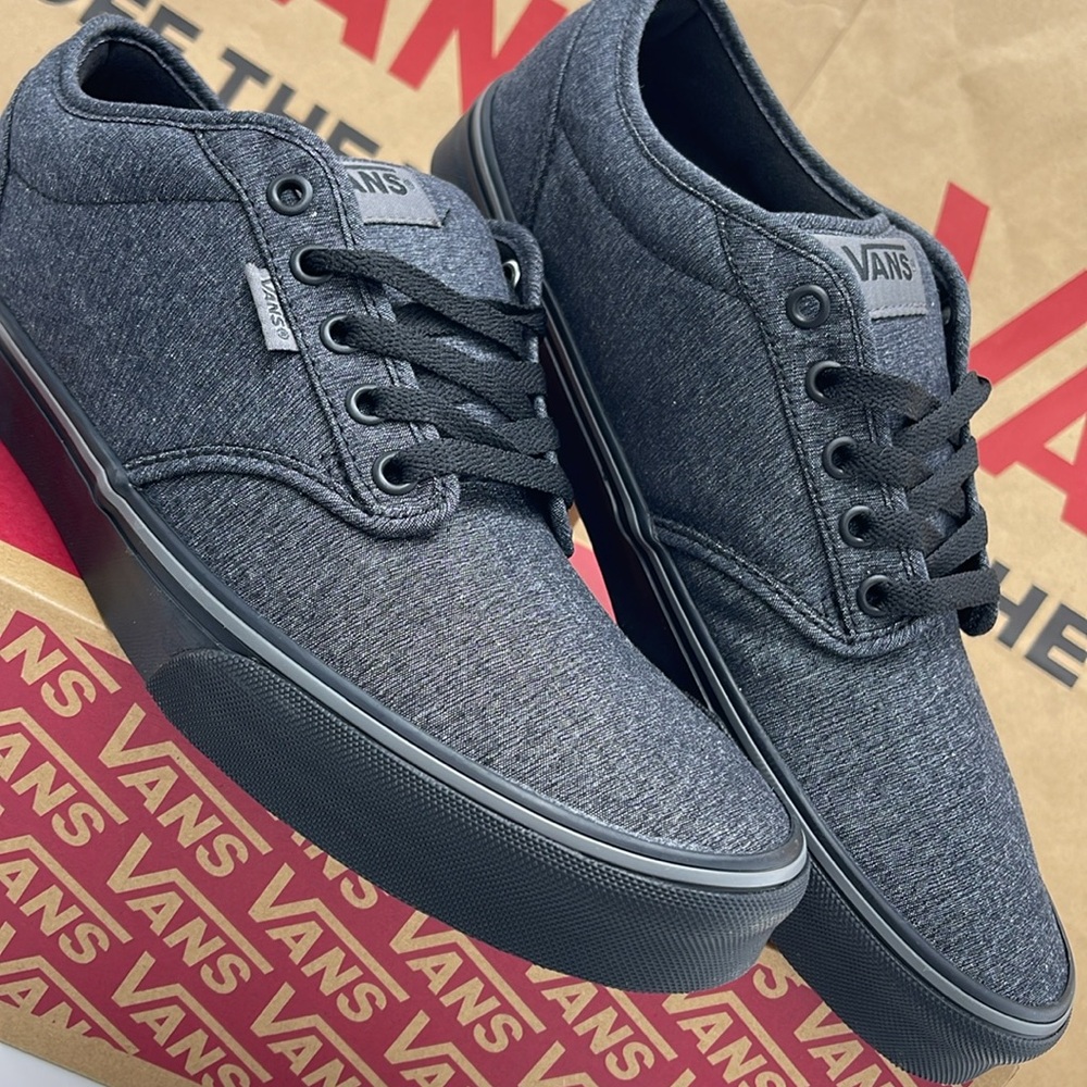 Vans Men’s Low-Top Sneakers Canvas Upper Atwood
(Varsity Textile) Black/Pewter - Picture 7 of 16